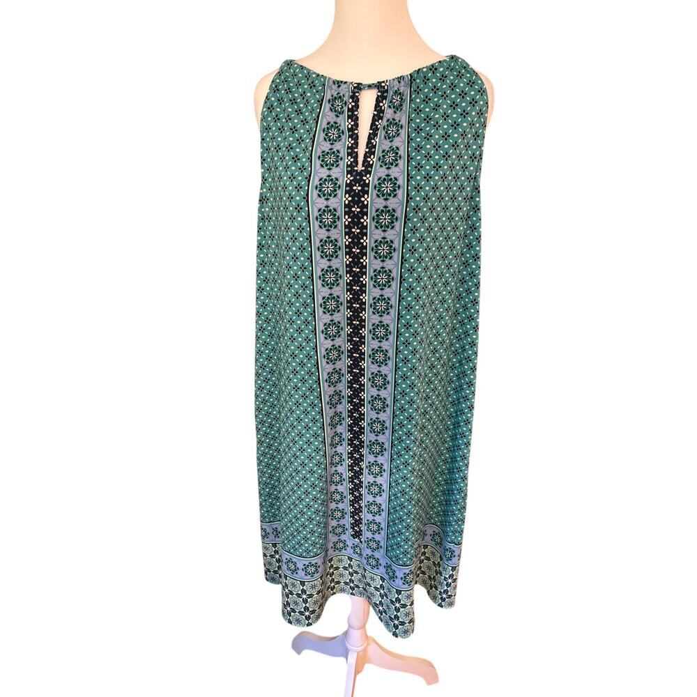 Women’s Max studio size XL
